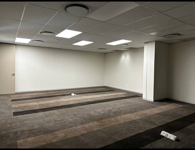 1,202.90M² OFFICE TO LET IN WOODMEAD
